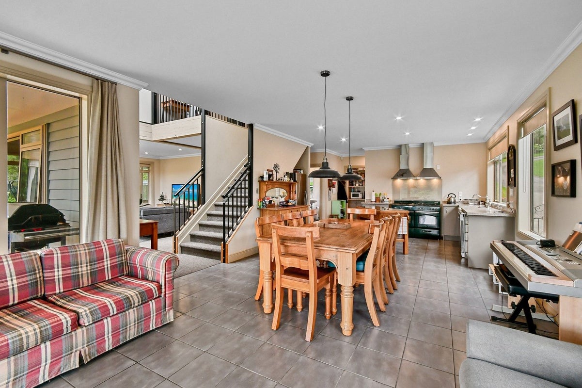 144 Judge Richardson Drive, Opaheke, Papakura - Carousel 2