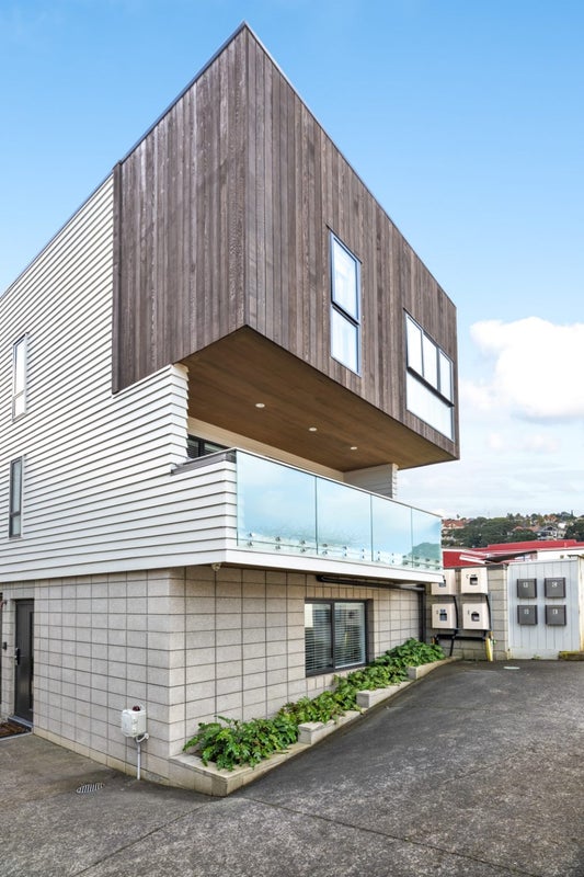 67E Lake Road, Devonport, Auckland - Carousel 1
