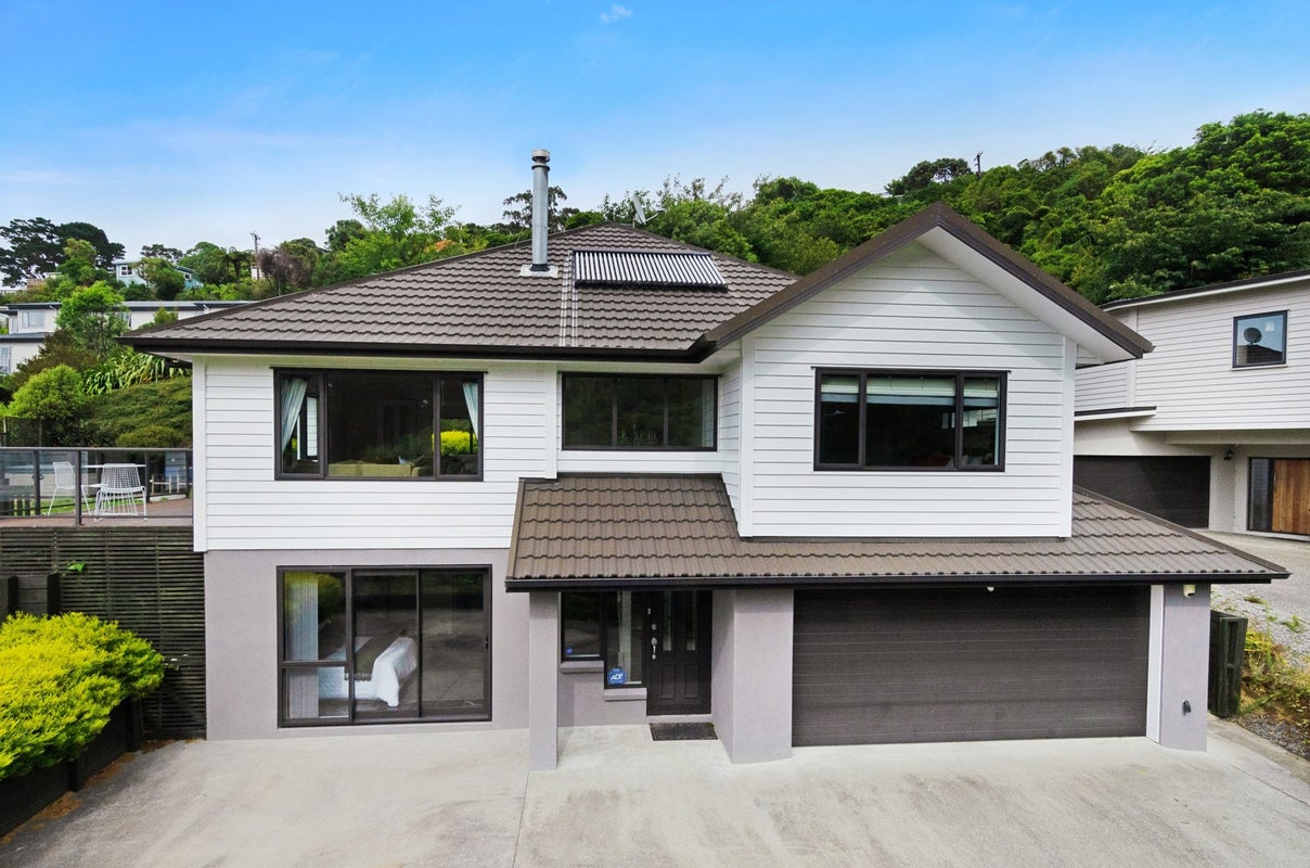 39 Khouri Avenue, Karori, Wellington - Carousel 2