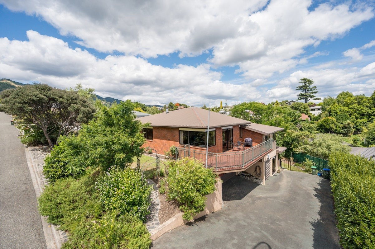 27 Blair Terrace, Richmond, Richmond - Carousel 1