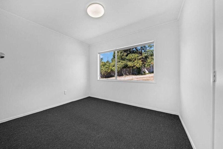31 Leo Street, Glen Eden, Auckland - Carousel 16