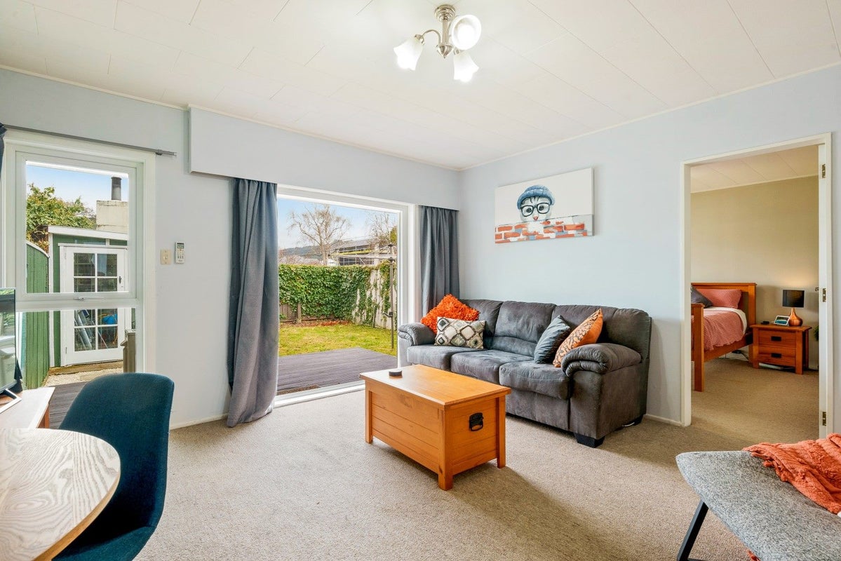 9/37 MERTON ST, TRENTHAM, UPPER HUTT - Carousel 2