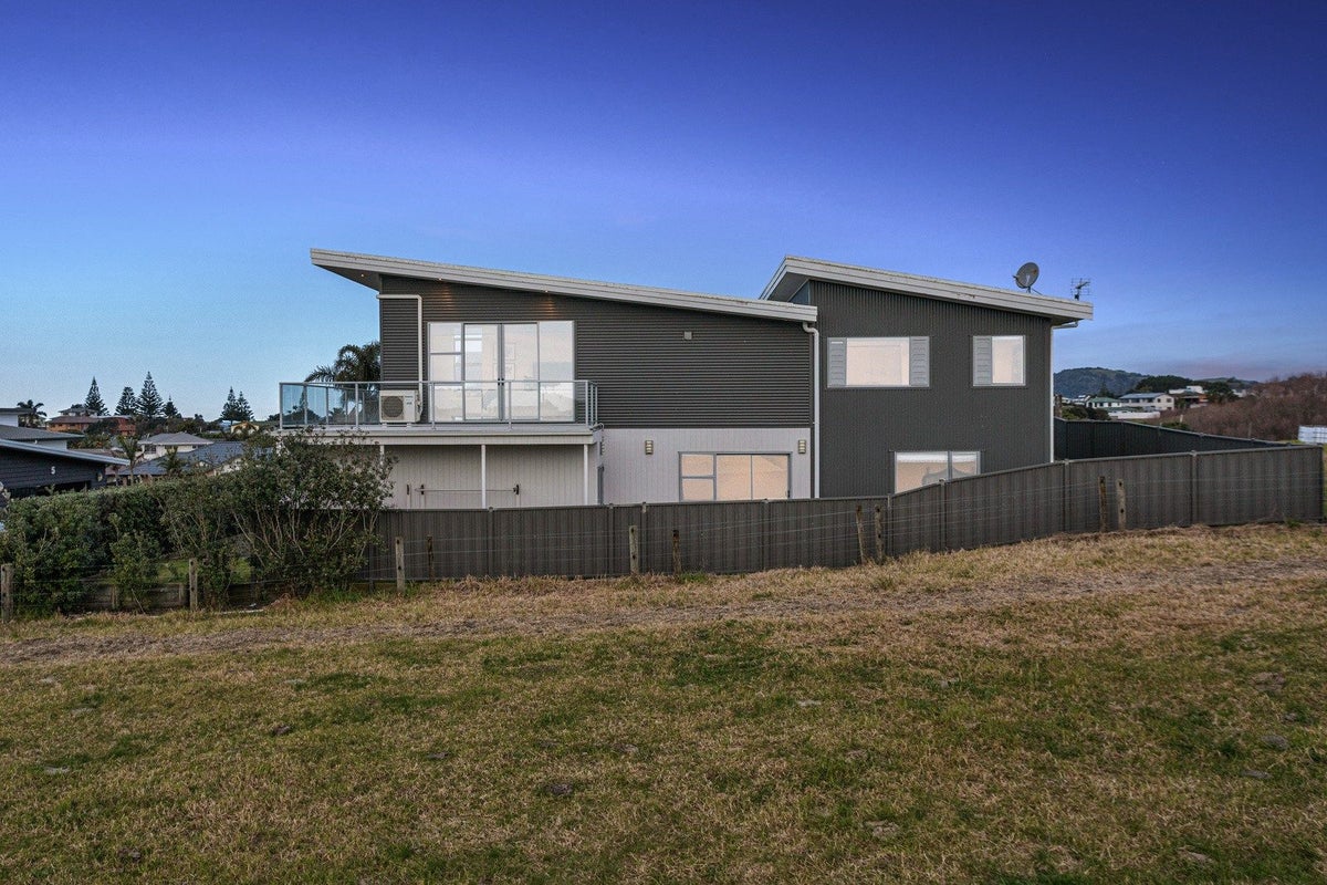 3 Omega Place, Coastlands, Whakatane - Carousel 27