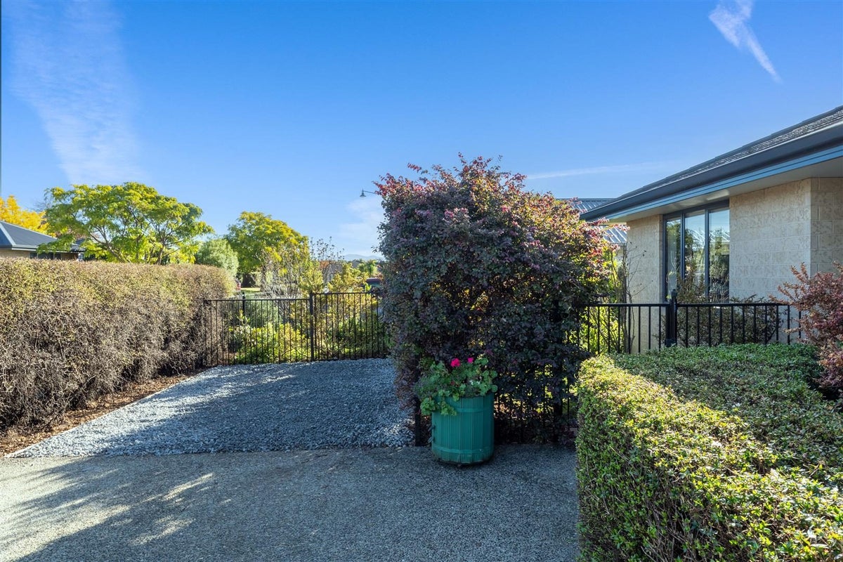 17 Hammill Grove, Stoke, Nelson - Carousel 2
