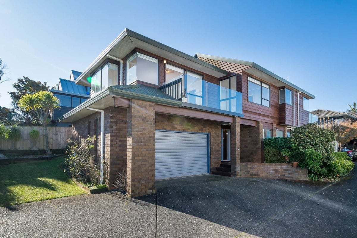 10A Newburn Road, Waiake, Auckland - Carousel 1