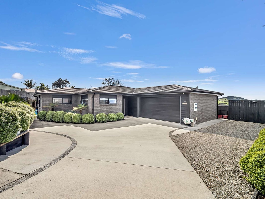 39 Provisional Drive, Kamo, Whangarei - Carousel 1