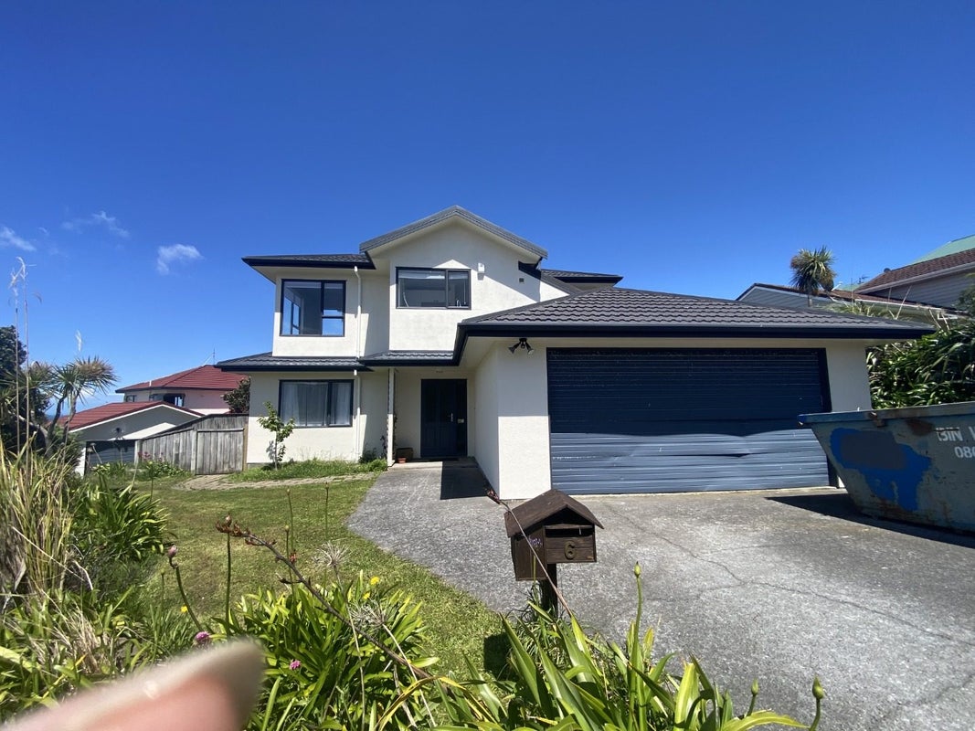 6 Bury Grove, Strathmore Park, Wellington - Carousel 1