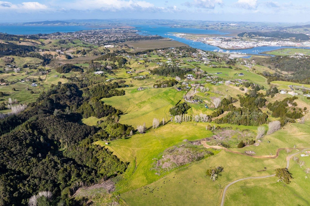 181A Old Parua Bay Road, Whangarei - Carousel 1