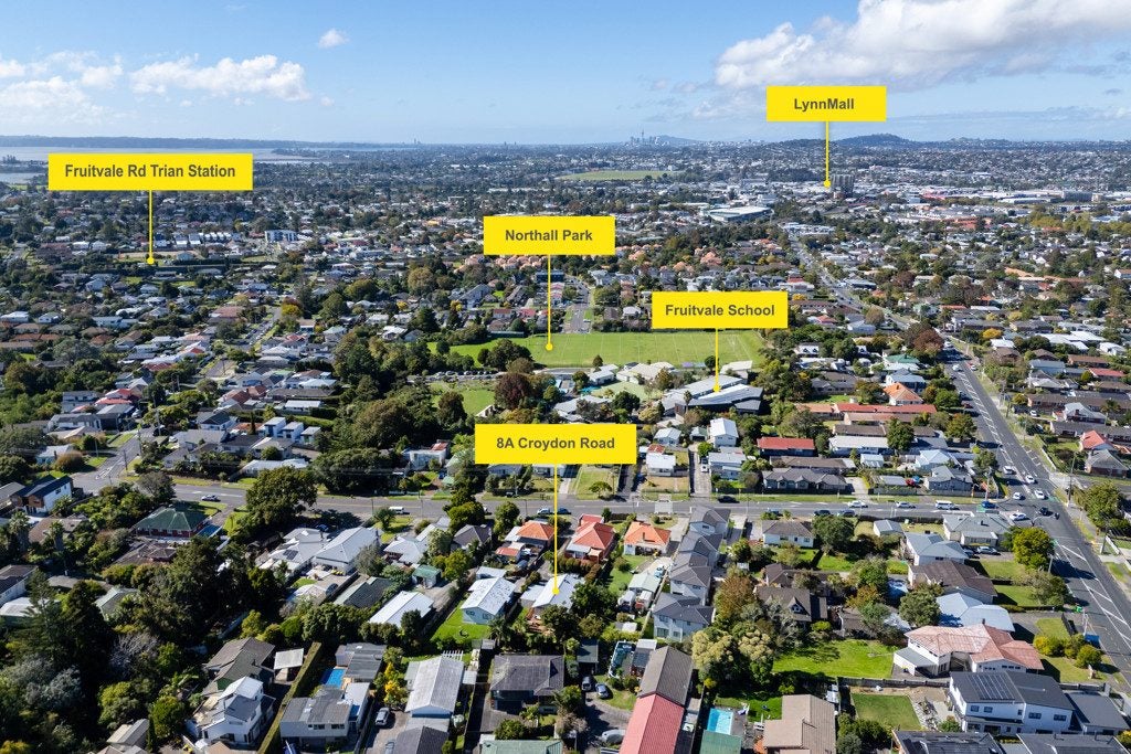 8 Croydon Road, New Lynn, Auckland - Carousel 16