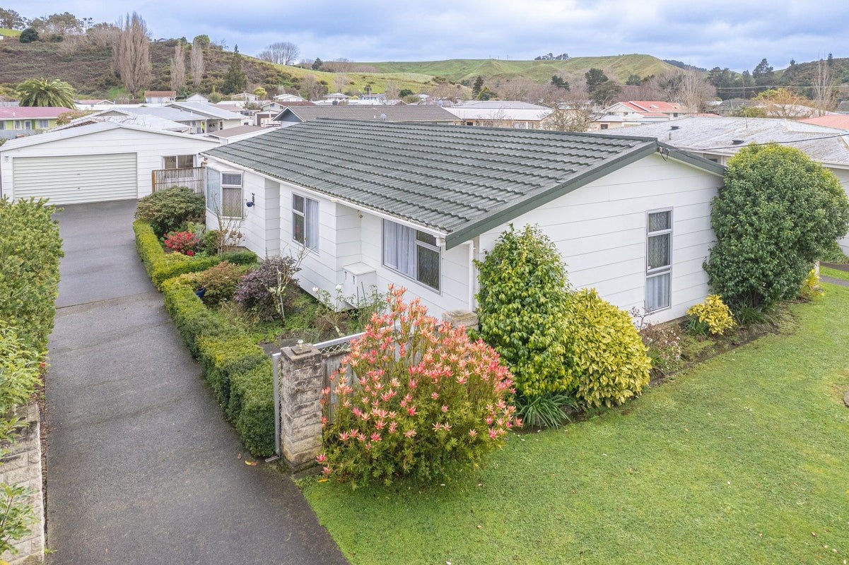 21 Ward Street, Aramoho, Whanganui - Carousel 1