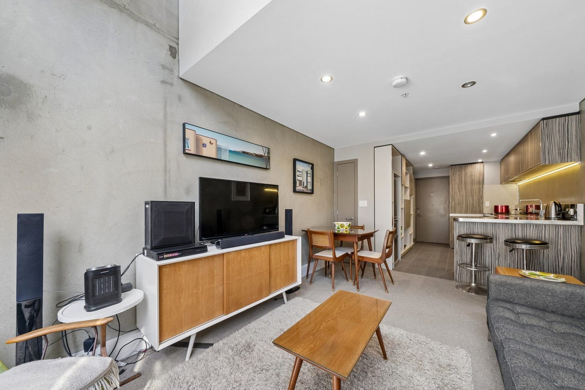 2/307 Willis Street, Te Aro, Wellington, Wellington - Carousel 2