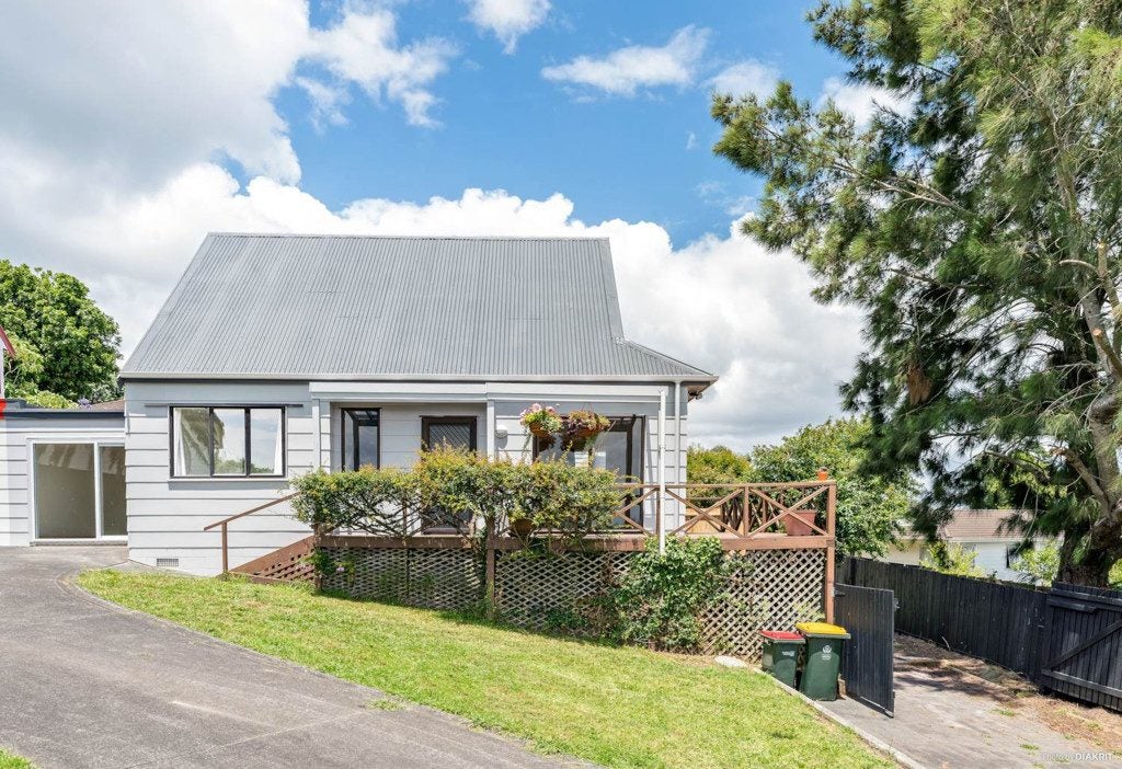 2/152 Aviemore Drive, Highland Park, Auckland - Carousel 2