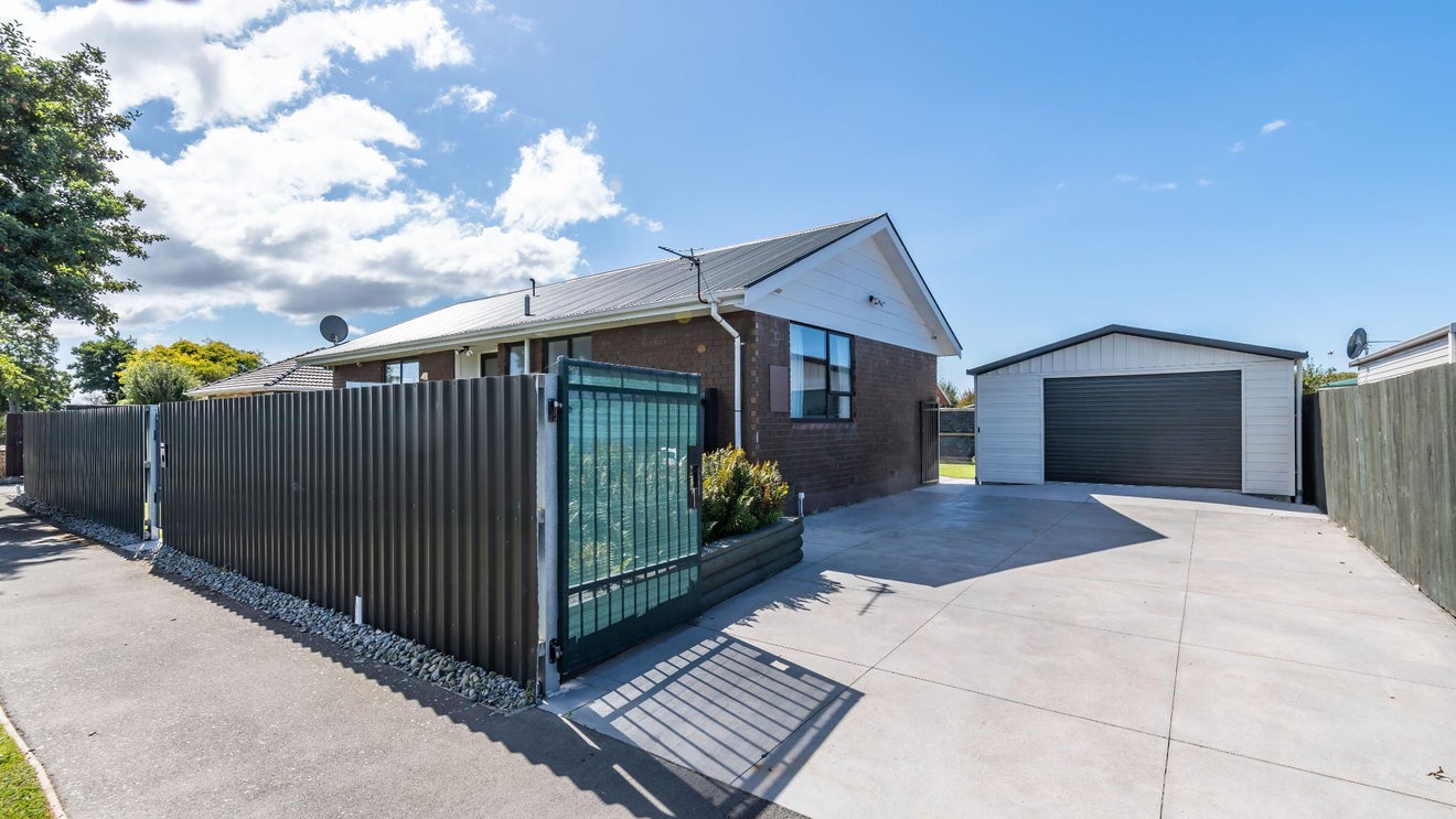 1/6 Clydesdale Street, Woolston, Christchurch - Carousel 1