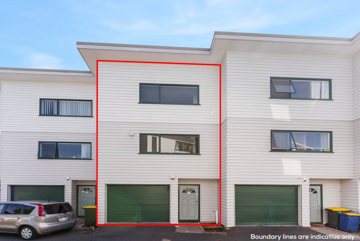 10/1 Briar Way, New Lynn, Auckland - Carousel 1