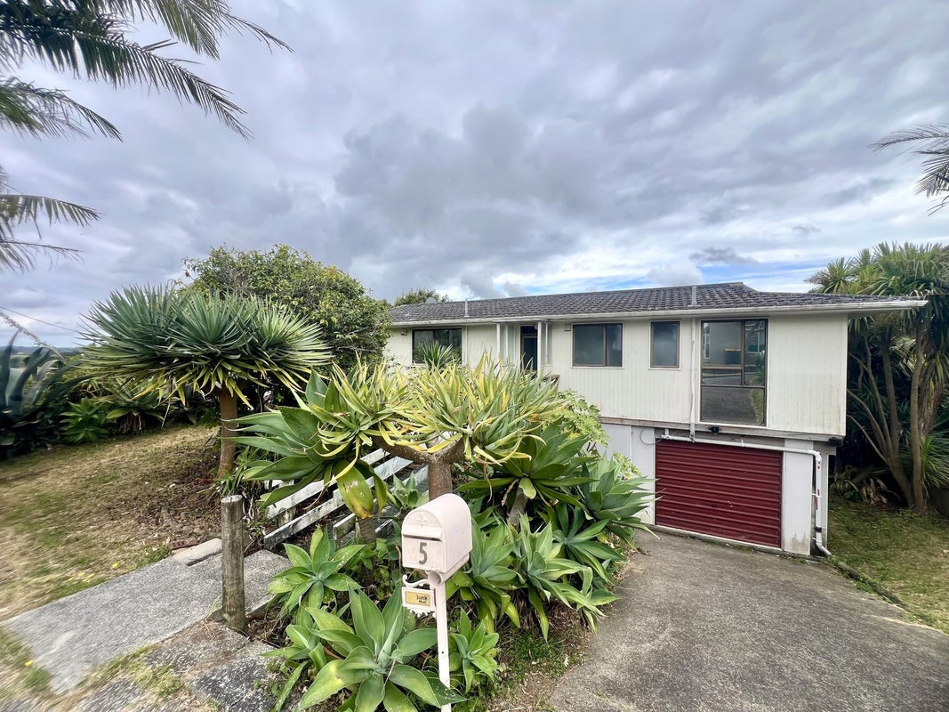 5 Rosedale Road, Pinehill, Auckland - Carousel 1