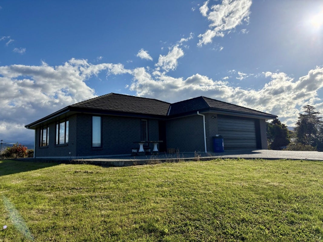 6 Batchelor Ford Road, Motueka - Carousel 1