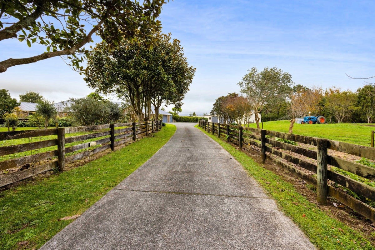 625 Frankley Road, Hurworth, New Plymouth - Carousel 29