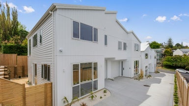83A Langana Avenue, Browns Bay, Auckland - Carousel 1