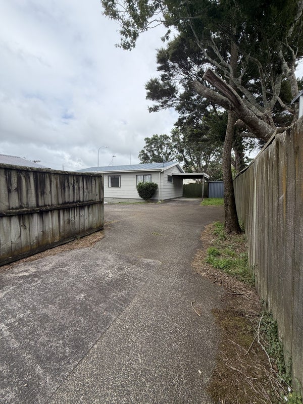 3/11 Fruitvale Road, New Lynn, Auckland - Carousel 2