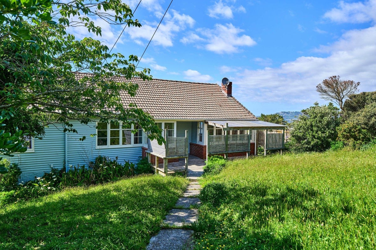73 Homebush Road, Khandallah, Wellington - Carousel 1