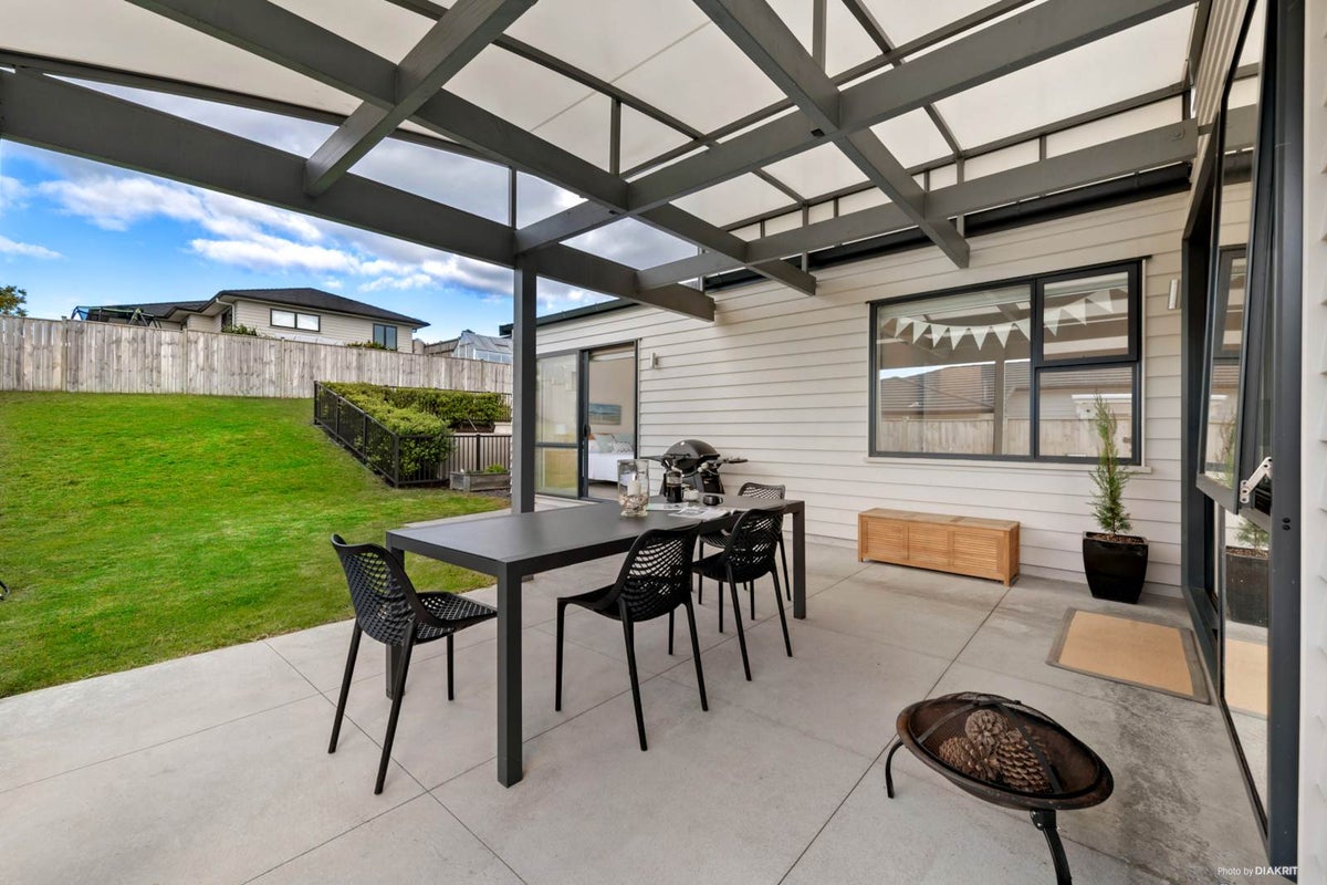 23 Kibblewhite Avenue, Beachlands, Auckland - Carousel 2