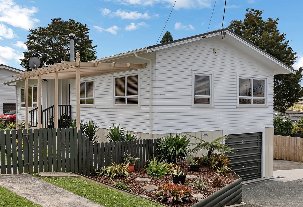 67 Fisher Terrace, Kamo, Whangarei - Carousel 1