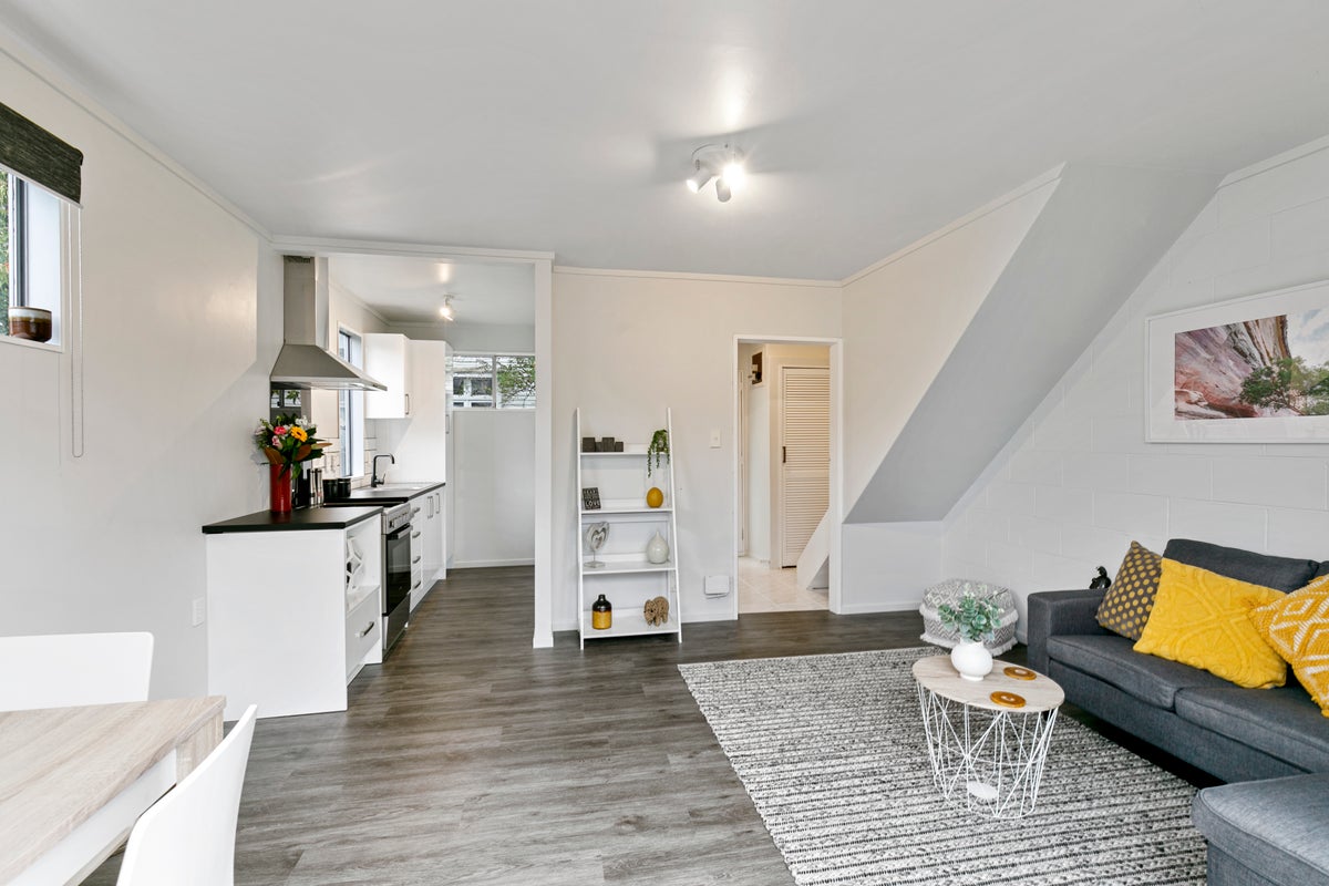 3/17 UDY ST, Petone, Lower Hutt - Carousel 1