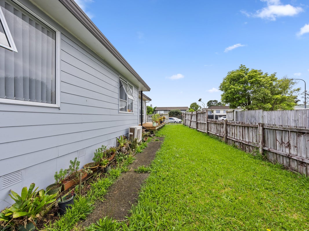 1/3 Sparrow Place, Weymouth, Auckland - Carousel 16