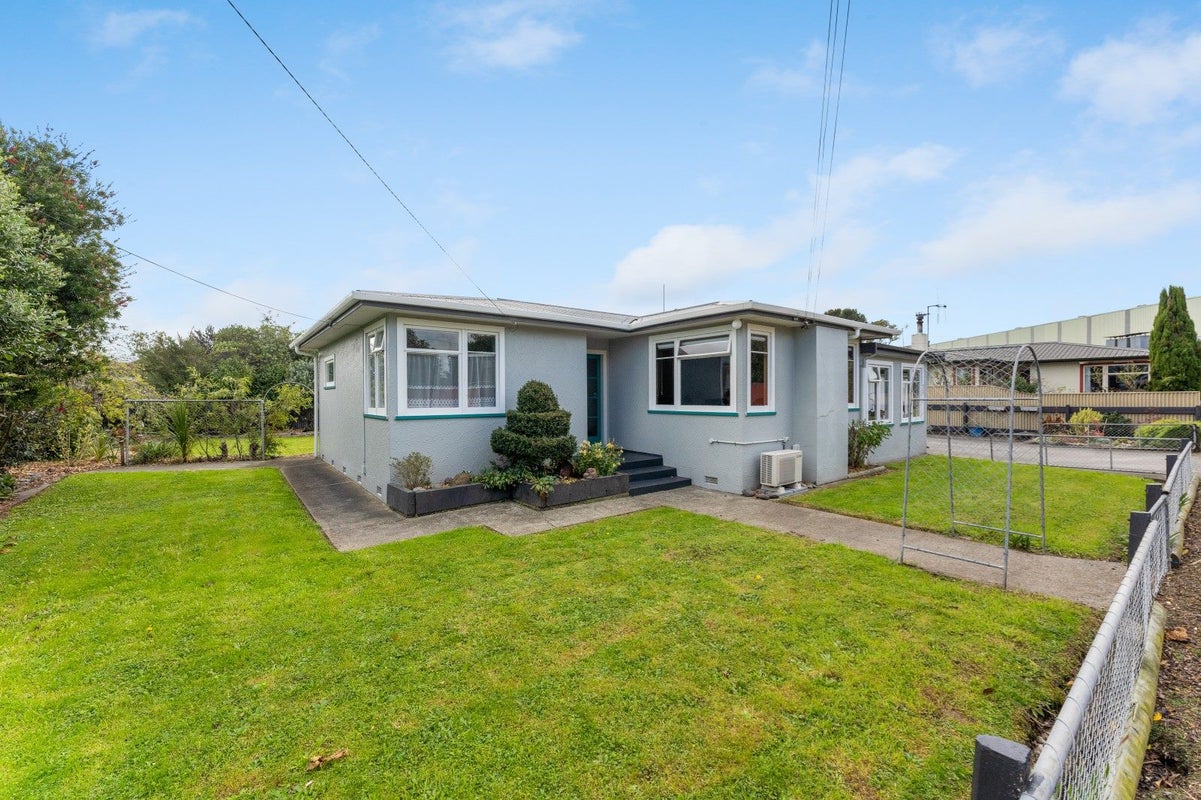 227 Vogel Street, Roslyn, Palmerston North - Carousel 1