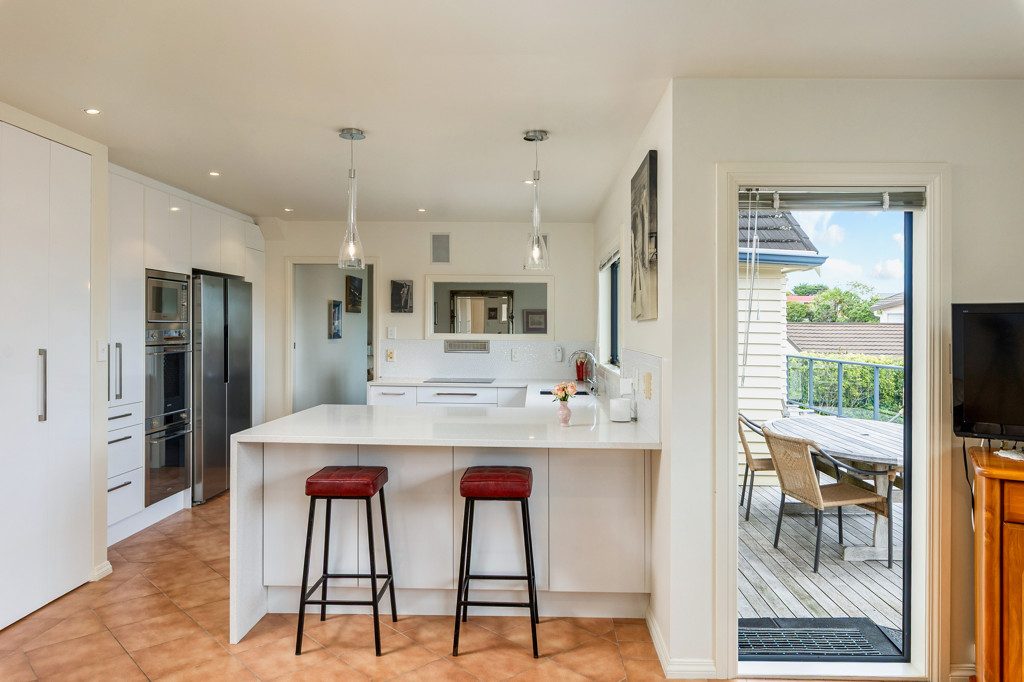 1/75 Halsey Drive, Lynfield, Auckland - Carousel 2