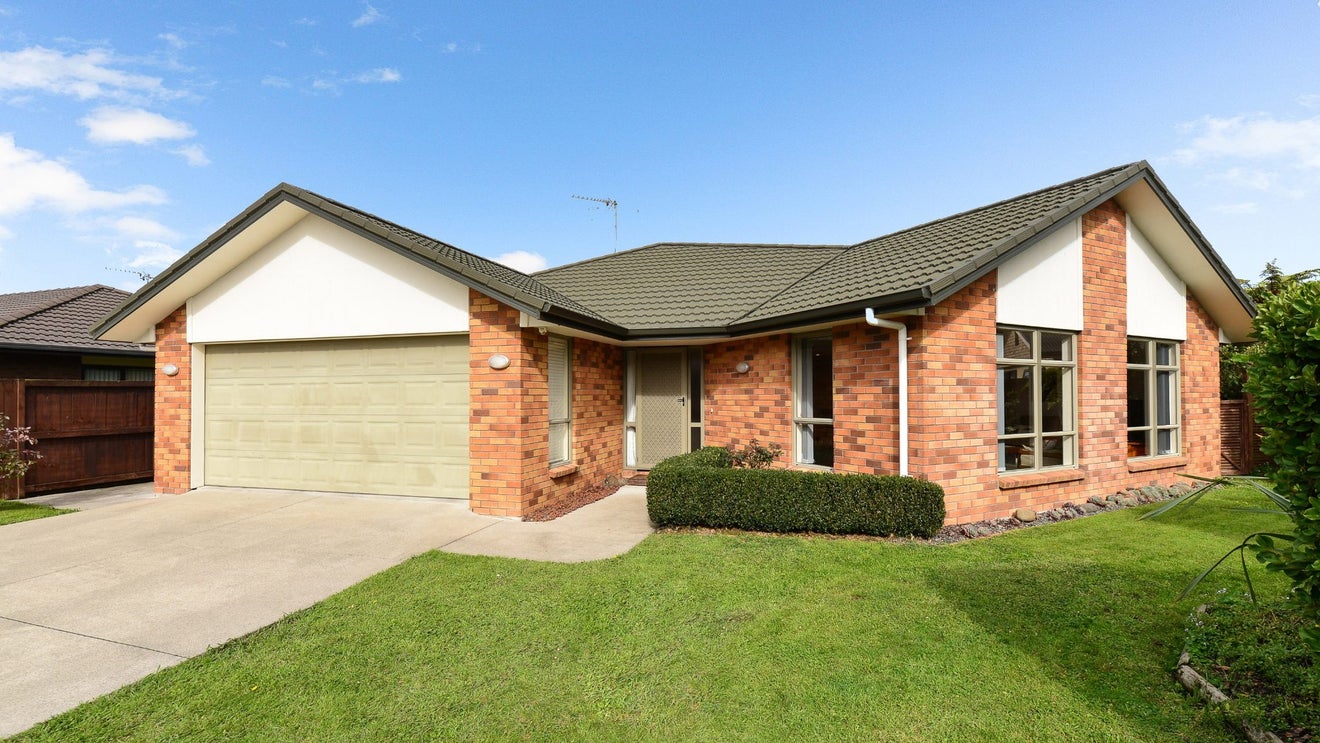10 Ebony Court, Rototuna North, Hamilton - Carousel 1