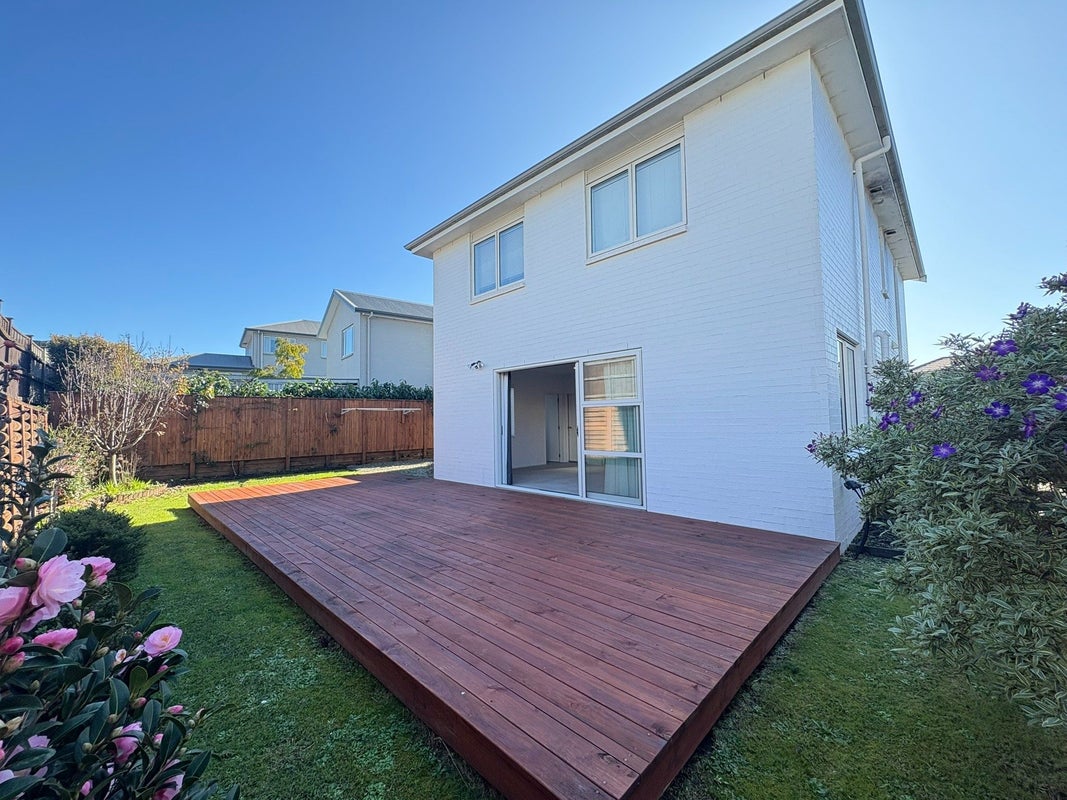 5 Frank Newton Road, Swanson, Auckland - Carousel 1