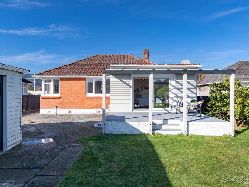 204 Oxford Terrace, Avalon, Lower Hutt - Carousel 2