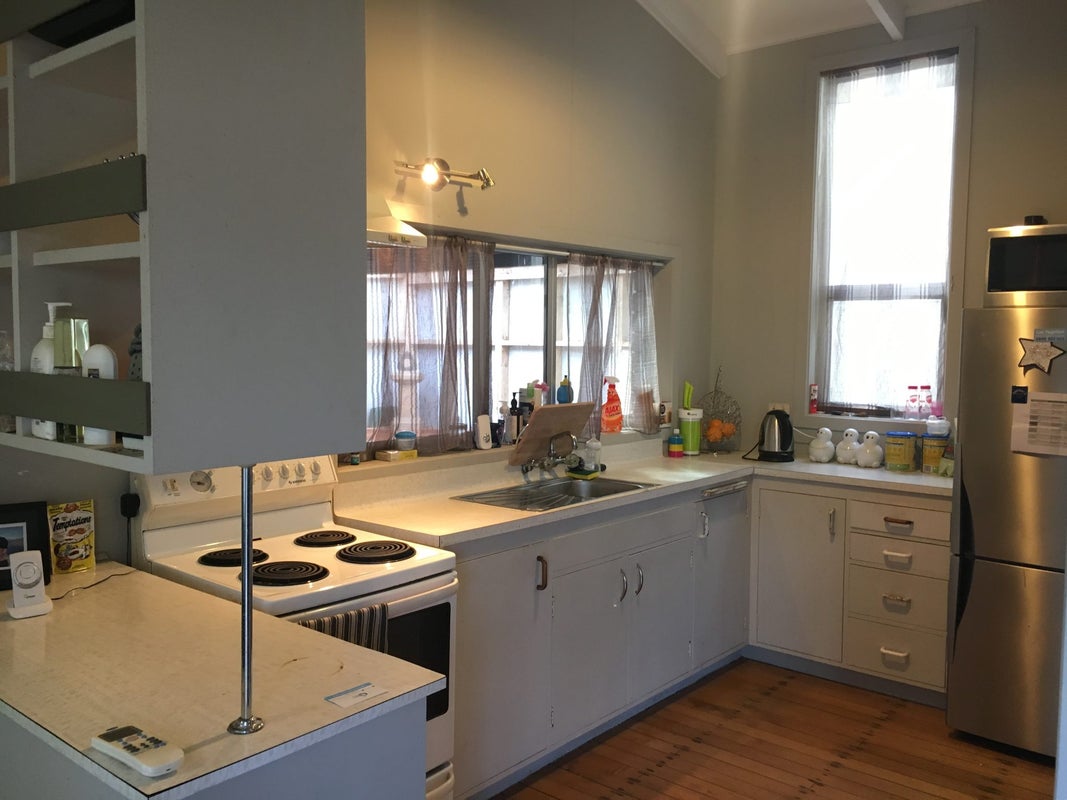 15B Te Aroha Street, Hamilton East, Hamilton - Carousel 2