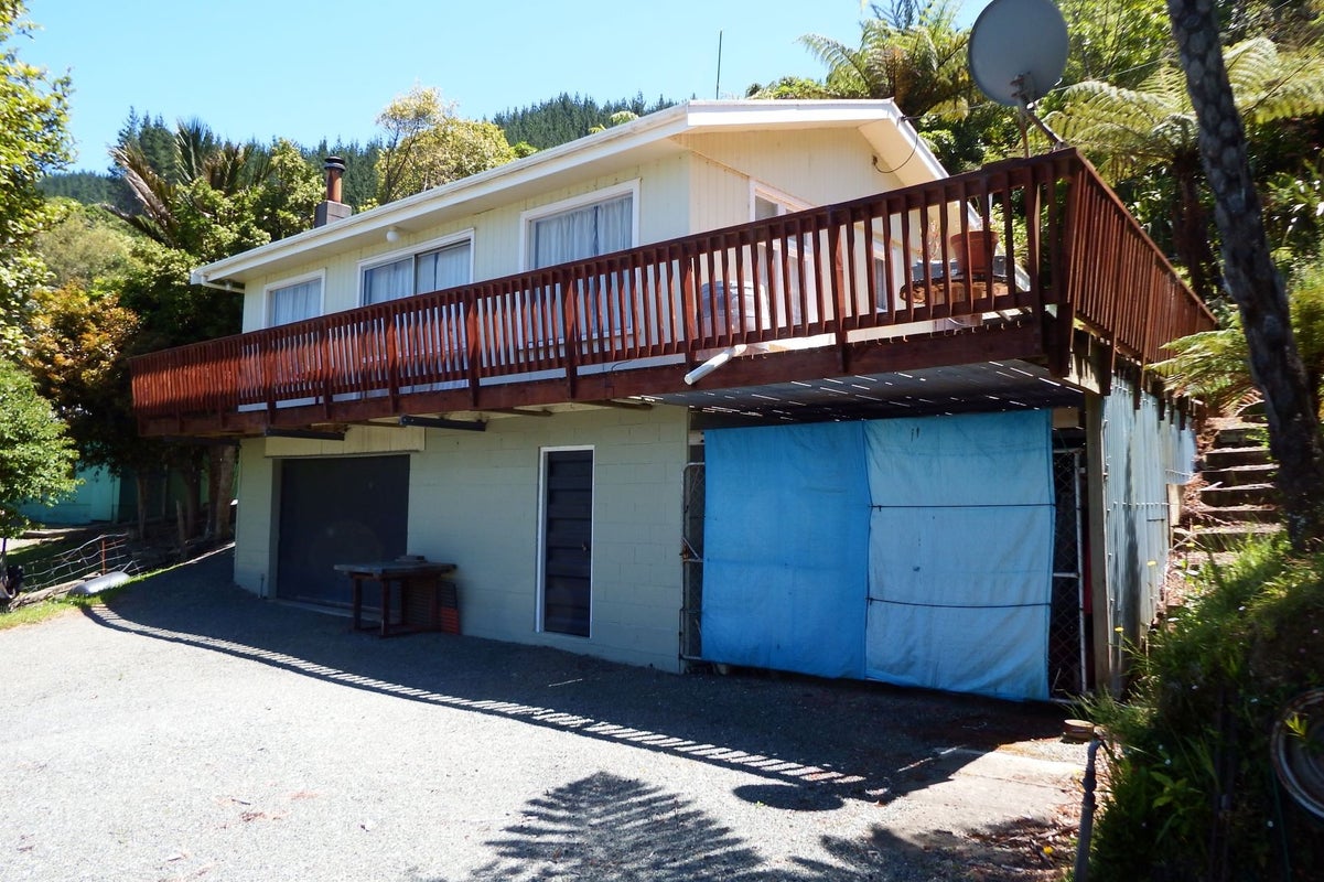 466 Cissy Bay Road, French Pass - Carousel 1