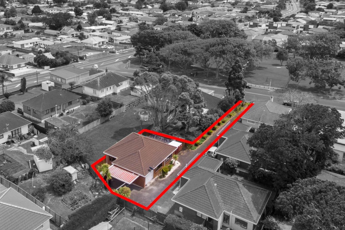 5/3A Grande Vue Road, Hillpark, Auckland - Carousel 2