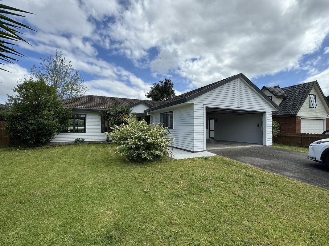 25 Davington Way, Burswood, Auckland - Carousel 1