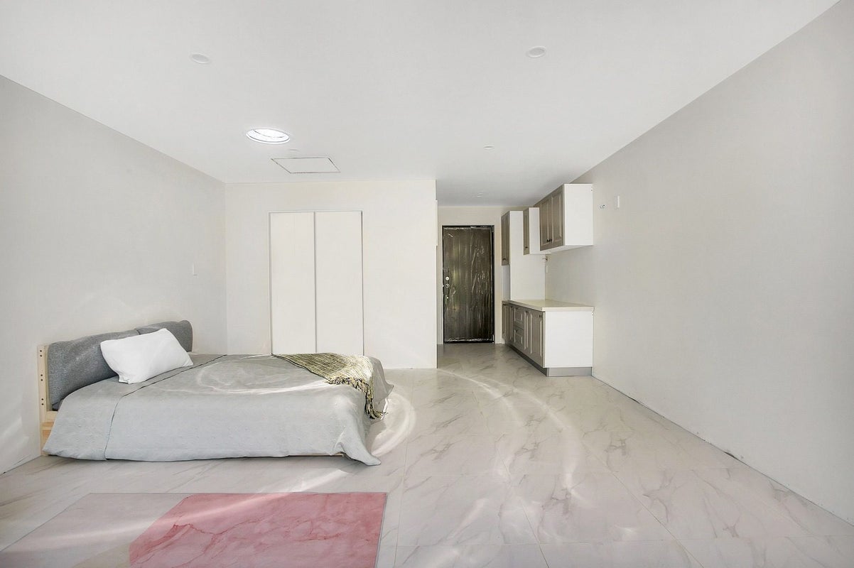 8/21 Montrose Street, Point Chevalier, Auckland - Carousel 2