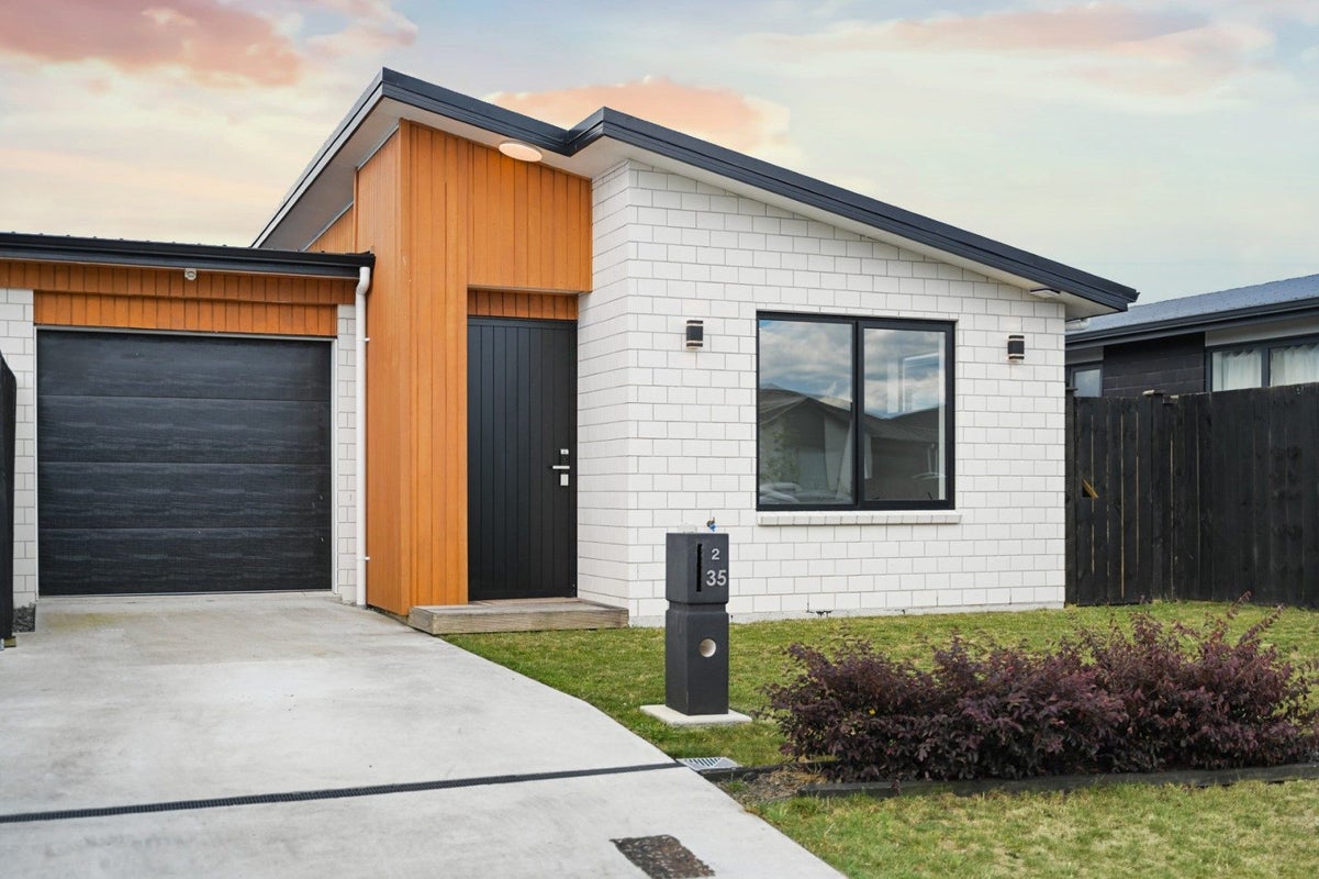 2/35 Tokerau Drive, Rototuna North, Hamilton - Carousel 2