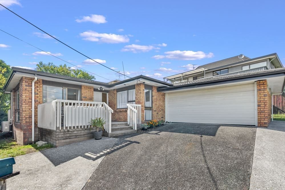859 Beach Road, Waiake, Auckland - Carousel 1