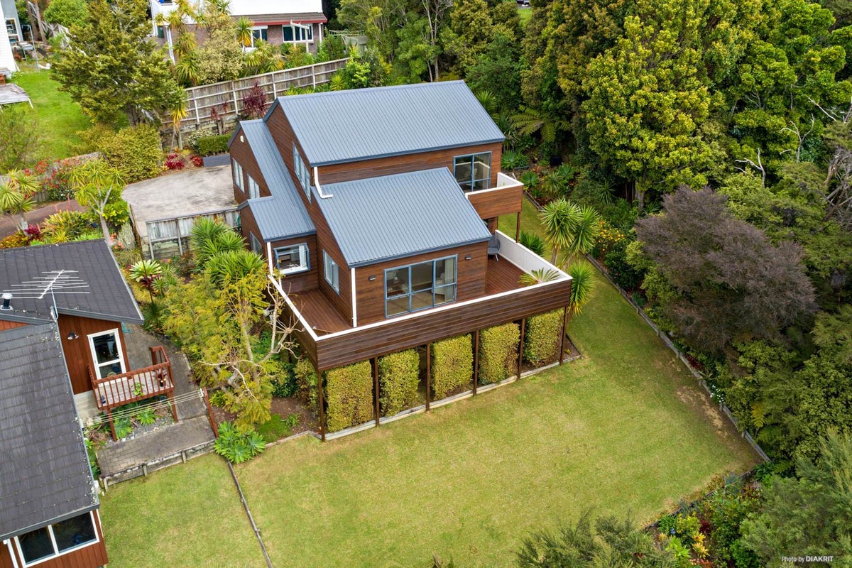 62 Fitzwilliam Drive, Torbay, Auckland - Carousel 1