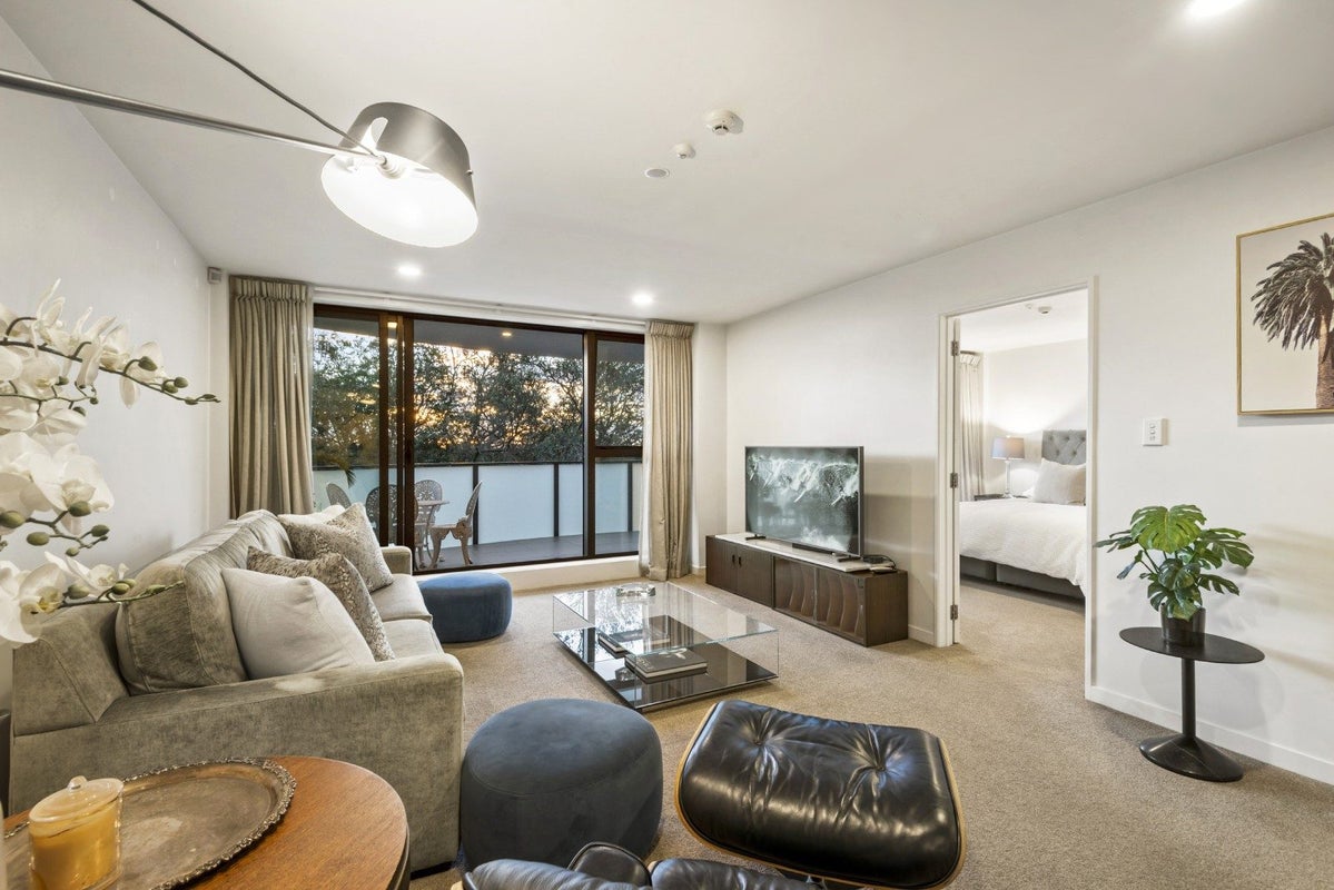 6/8 Basque Road, Eden Terrace, Auckland - Carousel 1