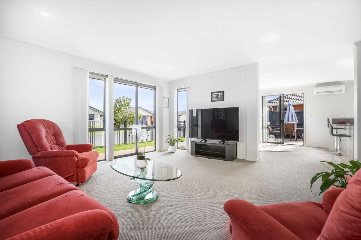 1 Holcroft Place, Huntington, Hamilton - Carousel 2