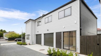 8C Minaret Drive, Bucklands Beach, Auckland - Carousel 1