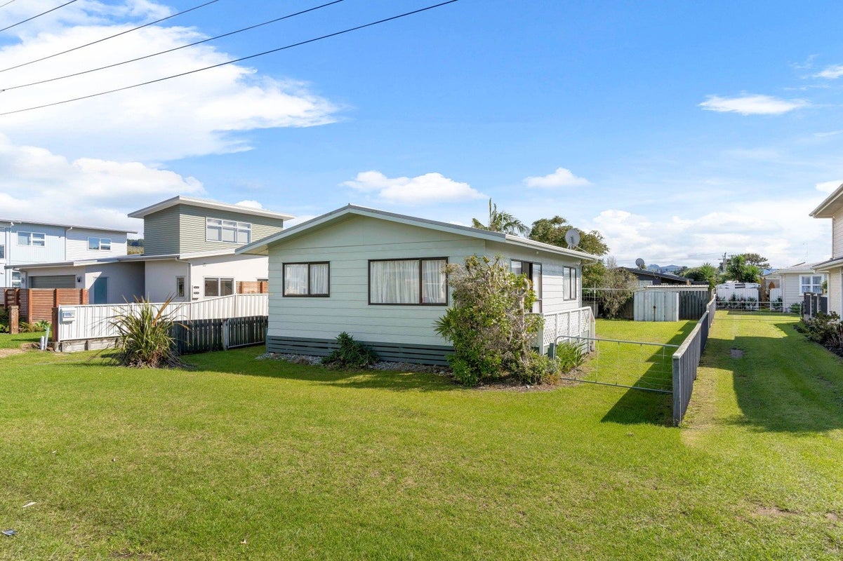 111A Graham Street, Whangamata, Whangamatā - Carousel 2