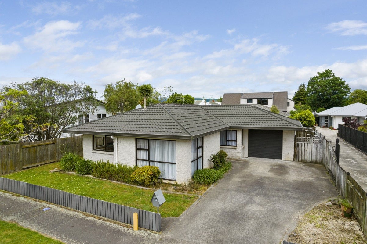98B Limbrick Street, Terrace End, Palmerston North - Carousel 1