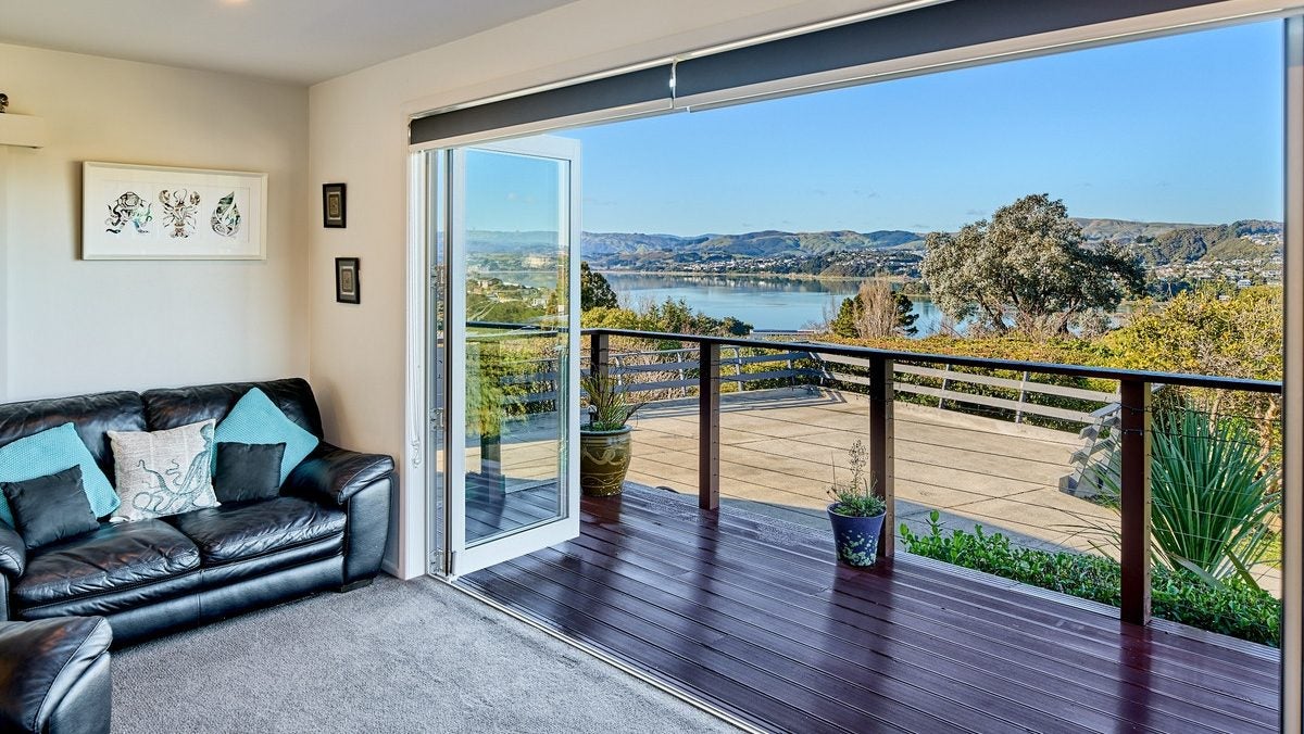 92 Mana View Road, Paremata, Porirua - Carousel 1