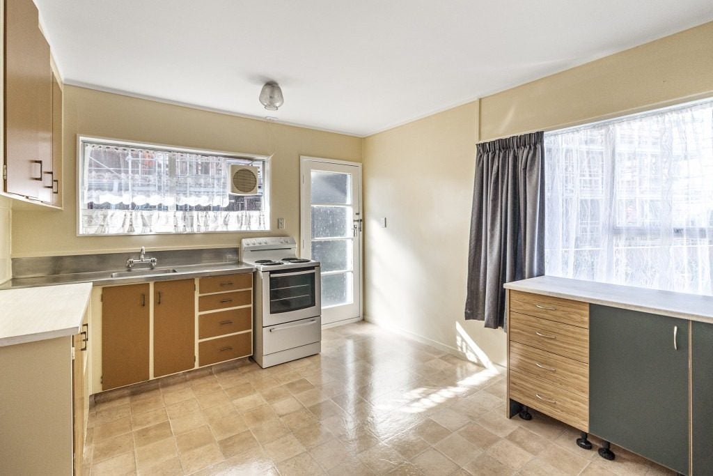 3/29 Hayr Road, Three Kings, Auckland - Carousel 2
