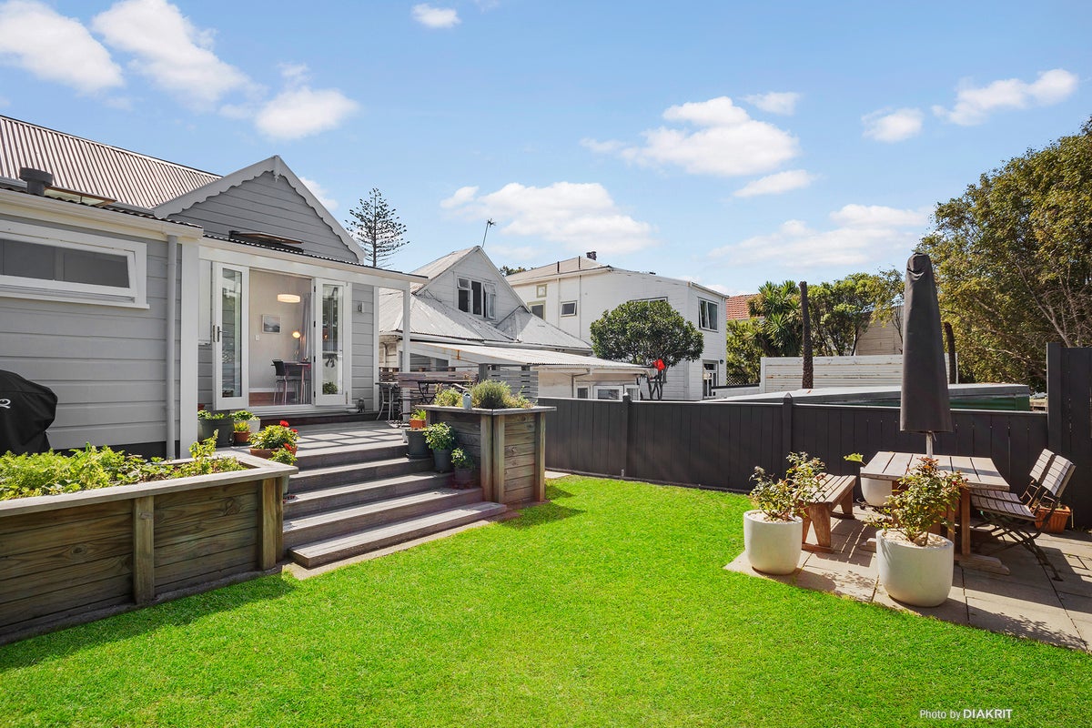 53 Brougham Street, Mount Victoria, Wellington - Carousel 2