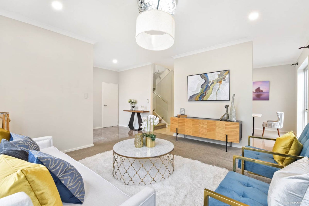 64 Killarney Drive, Flat Bush, Auckland - Carousel 2